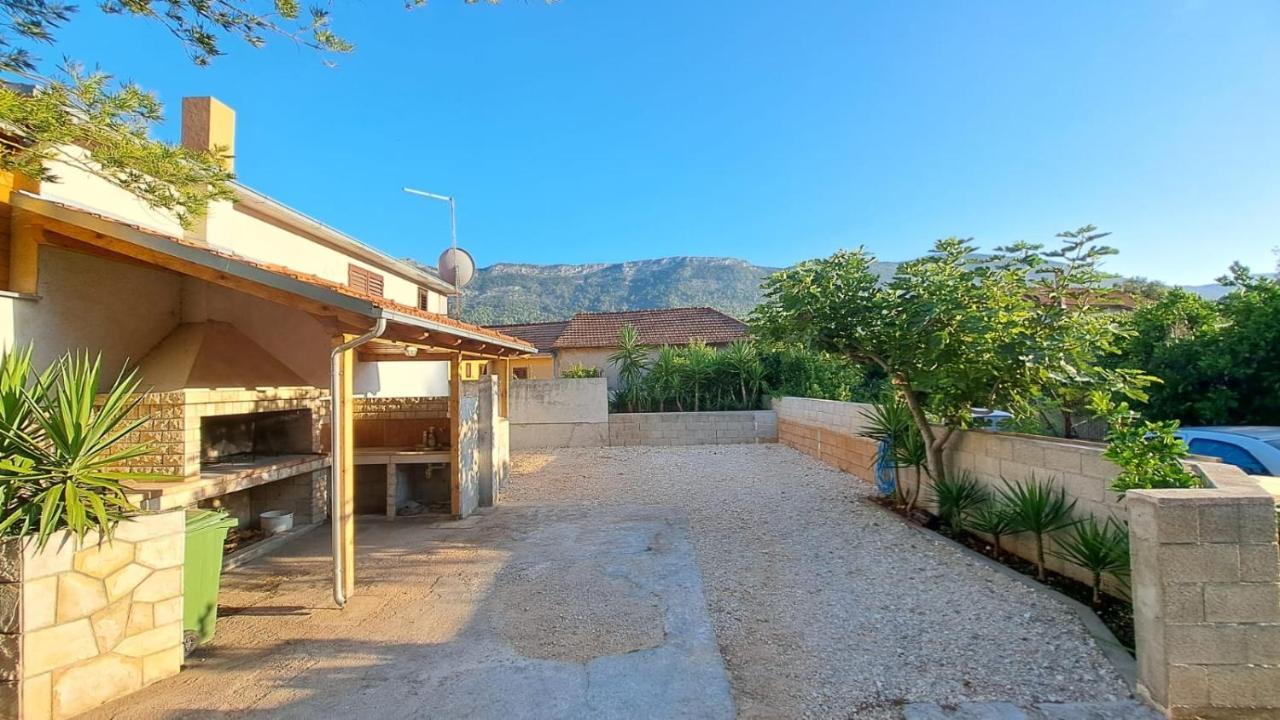 Holiday Home Leonida Jelsa  Exterior photo