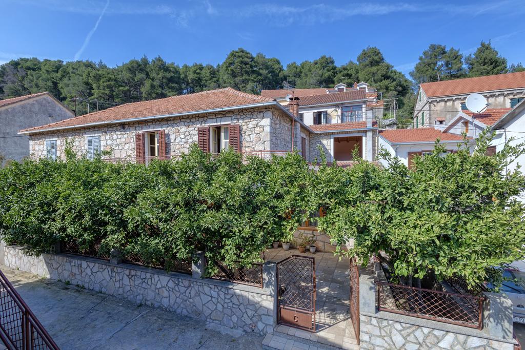 Holiday Home Leonida Jelsa  Exterior photo