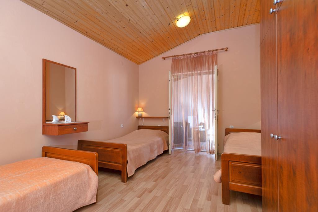Holiday Home Leonida Jelsa  Exterior photo